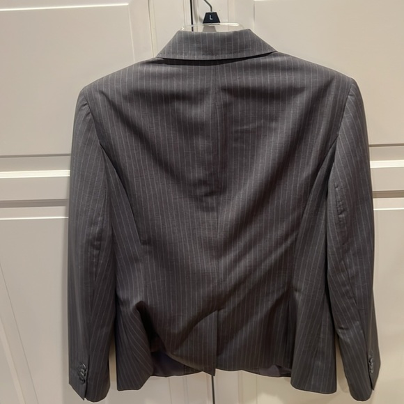 Brooks Brothers Gray Pinstriped Blazer - Picture 5 of 16